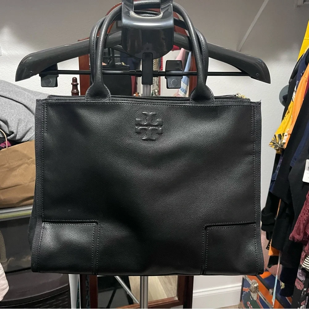 Tory Burch Laptop leather tote- great condition - Picture 5 of 6